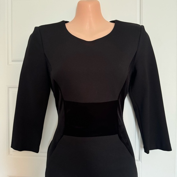 VINCE CAMUTO velvet trim dress in black - Picture 6 of 15